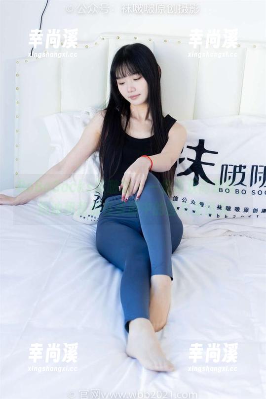 BoBoSocks袜啵啵 - 一组两双高跟鞋，奶油和我都在资源中的图片里迷失