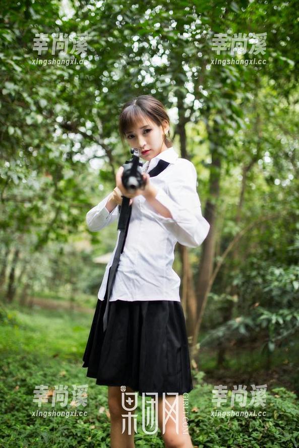GIRLT果团网 - 别眨眼！爱丽莎LISA的白色作品，一定让你想找个犀牛涂鸦！