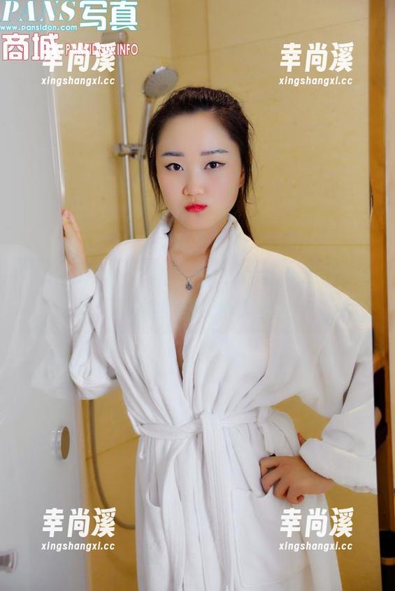 PANS写真-小彤 PANS写真 - 浴缸之中,集中火力——小彤和她的图包争眼球!