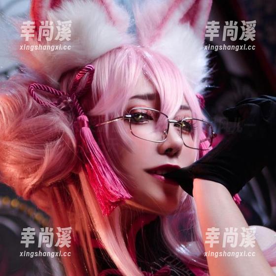 Sakiiii翎柒的白色流云作品：跟风儿一块儿上天，把烦恼丢掉！