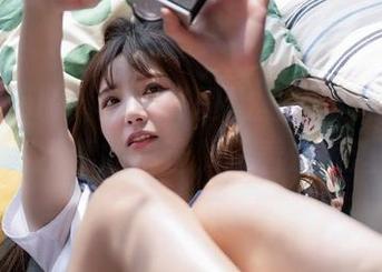 Seoyool(서율)的微型比基尼写真集：小的不要不要的精选，没看过很遗憾！