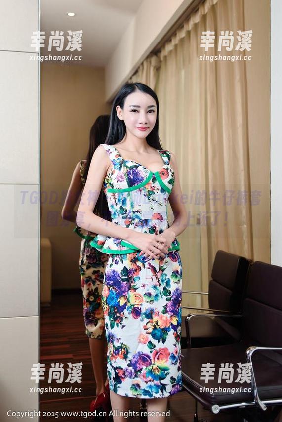 TGOD推女神 - 沛沛Eankei的牛仔裤套图分享，不知不觉嘴角上扬了！