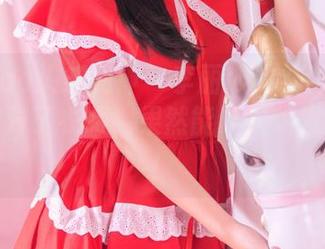 TouTiao头条女神 - 李丽莎的礼服原图合集，穿对了衣服，果然能让人焕发光彩呀！