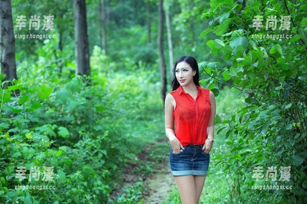 TuiGirl推女郎 - 高清合集里的李丽莎：透明到让你忍不住想扑过去试试！