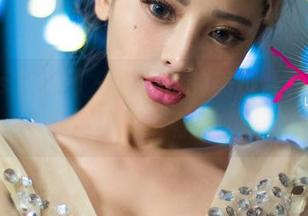 UGirls尤果网 - 李颜儿的美脚合辑，从这个角度看更有趣哦～