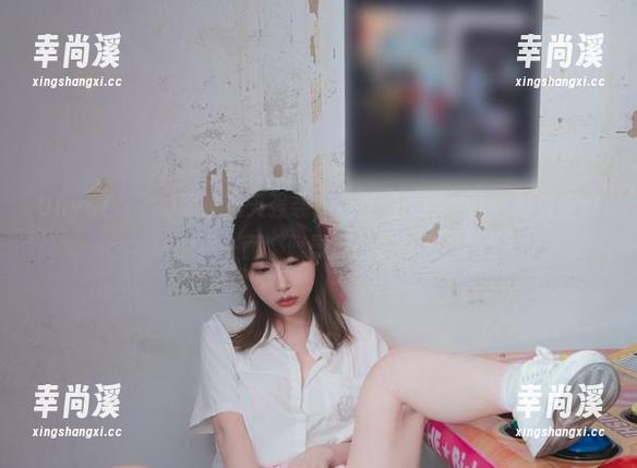 Uhye(이유혜)眼镜逆天强袭，免费美图即将让你明白世界的另一面，佩戴那就更好了！