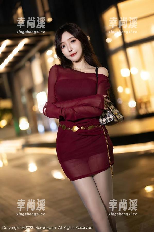 Xiuren秀人网-tina_甜仔 Xiuren秀人网 - 当tina_甜仔遇到丝袜,美图出炉——网友们又要开喷了!