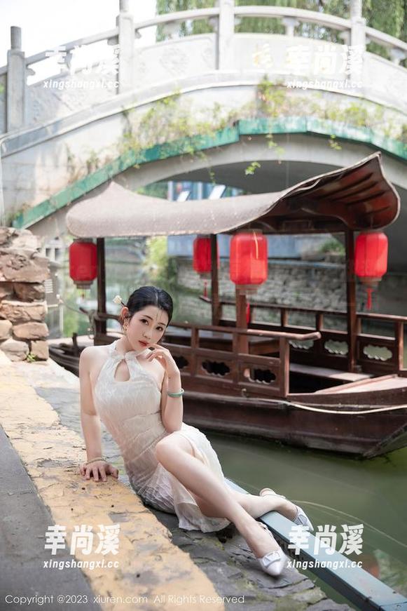 Xiuren秀人网-尹甜甜 Xiuren秀人网 - 最新短裙出炉,尹甜甜说她“裙”力四射!原图让我们再来一遍!