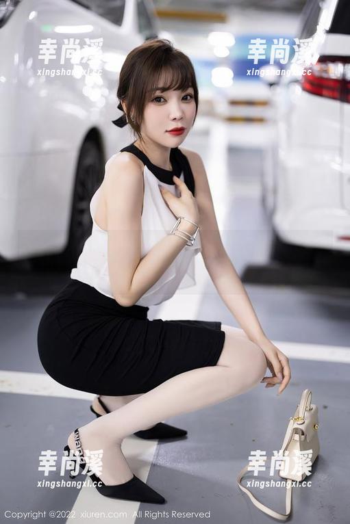 Xiuren秀人网 - 私拍版本的李佳芮Cherie：原图暴露了她的小秘密！