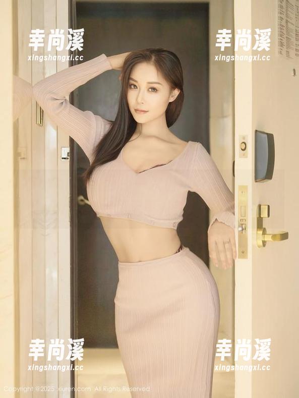 Xiuren秀人网-林昔予yorki Xiuren秀人网 - 一次偶然的灵感,林昔予yorki姐姐和无圣光美图的巧妙碰撞