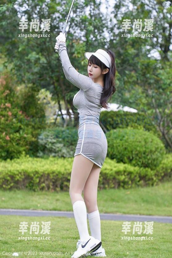 Xiuren秀人网 - 在梓萱Crystal的世界里，美腿和写真与资源并行