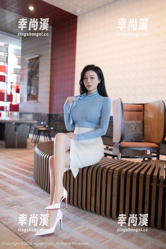 Xiuren秀人网 - 夏日炎炎，蛋蛋宝带你跳进那个图册，感觉就像在大海里飘着
