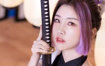 最新写真从Yebin(전예빈)这儿来：蜘蛛网里的甜梦捉迷藏