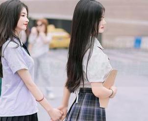 YouMi尤蜜荟 - Angela小热巴的吊带美图，分享这份美好，别说我没提醒你们！