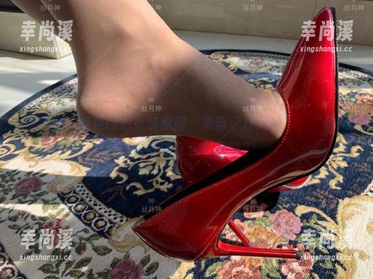 微密圈 - 免费的职业装原图，来自“丝月神”，“职场”也可以这么有趣吗？