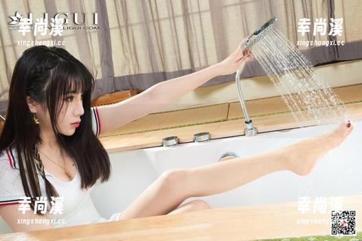 丽柜 - 佳怡登顶的女王风范：图包精选，不看你绝对要后悔！