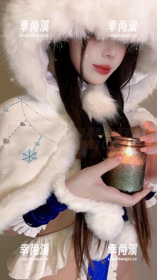九言的jk学妹，精选作品里那个萌萌的样子，让我低调地咽了口水。