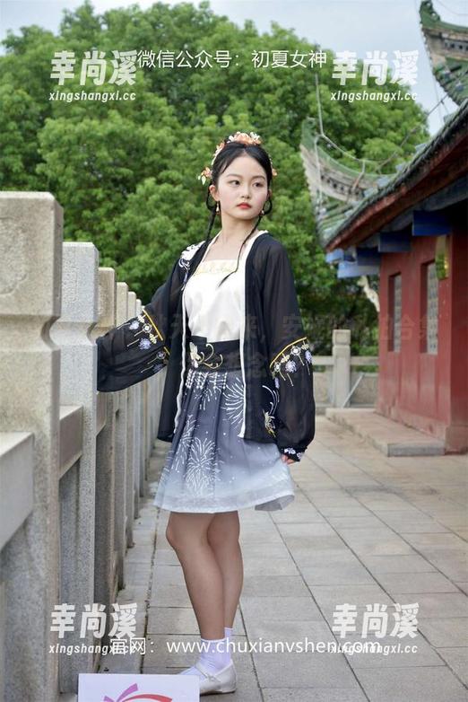 初夏女神 - 秋天不回来，安妮的私拍合集，你会想念吗？