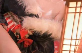 资深迷妹在线追踪，刺青Poi和她的死库水梦