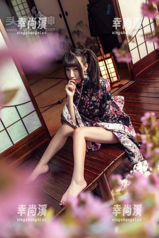头条女神 - 花哨的柠檬酱短裤全套原图，看来我的审美得重修了...