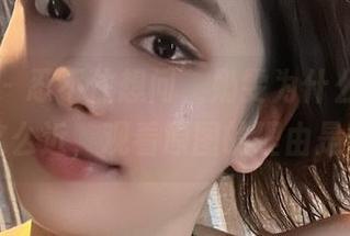 微密圈 - 忍不住想问，奶雯为什么跟奶牛走得这么近，观看原图的理由是什么？