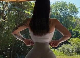 微密圈 - 宋昱欣毛衣写真，合集中的恰到好处，到底呼之欲出。