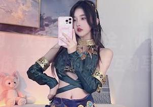 一组图包，双马尾制服双全，小小奶瓶儿带你看不一样的师生互动写真
