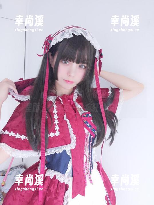 坦白说，小野妹子w的“伊丽莎白”合集里面，恍若有一丝疯狂的美感。