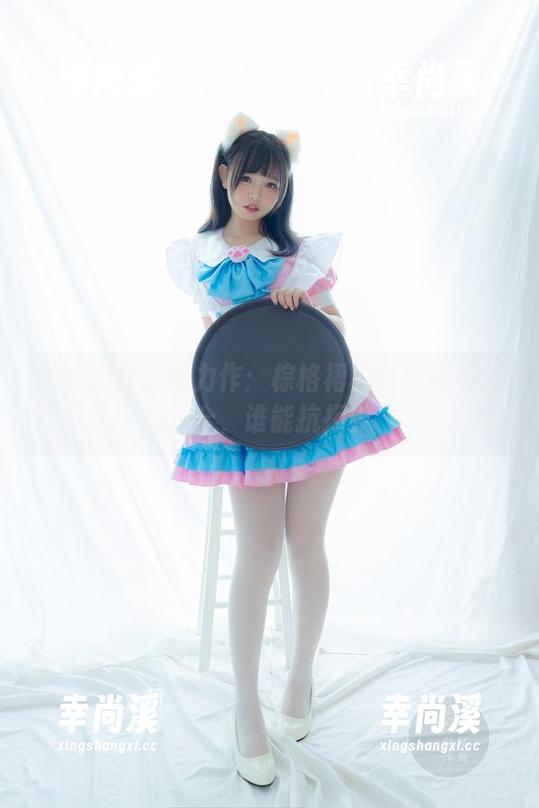 少女秩序最新力作：棕格裙和白丝的完美组合，谁能抗拒？