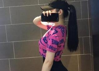 微密圈 - 左公子666的火辣穿搭，绝对让人下载后“无路可退”！