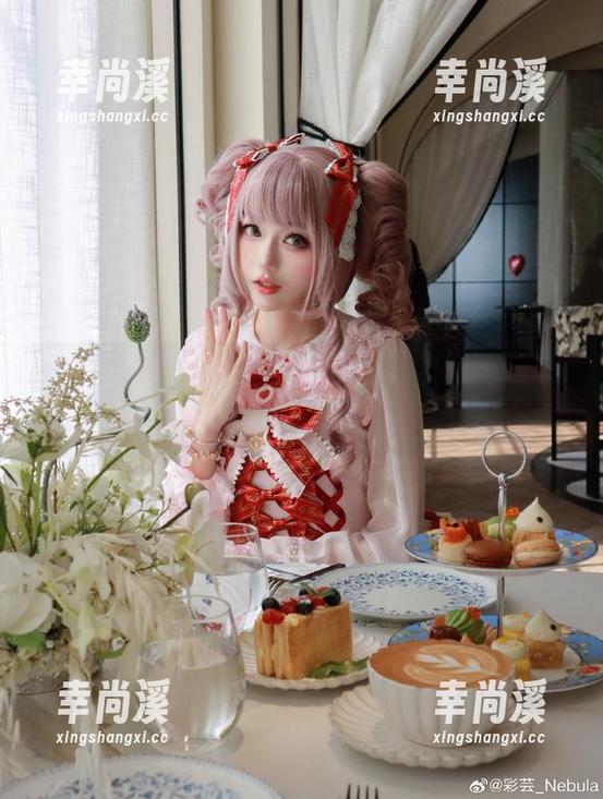 彩芸_Nebula的冒牌爱野美奈子cos，效果竟然让人忍不住想多看几眼。