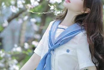 艰难的选择：怡子yiii的女孩写真，是想发朋友圈呢，还是默默珍藏？