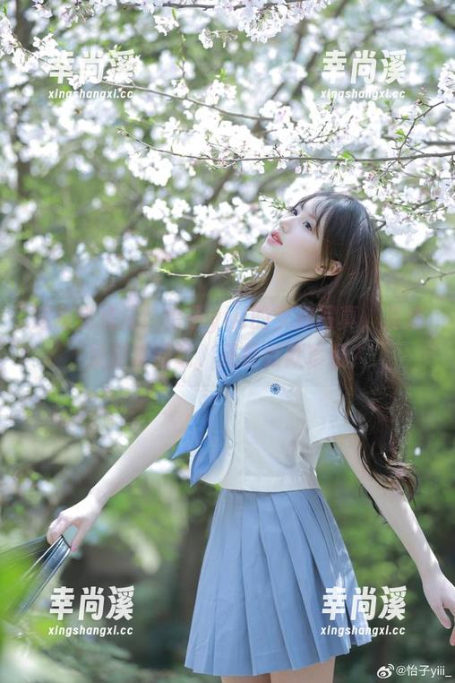 艰难的选择：怡子yiii的女孩写真，是想发朋友圈呢，还是默默珍藏？