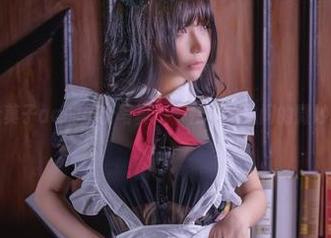 抱走莫子aa的护士写真：一静一动之间的微妙相遇
