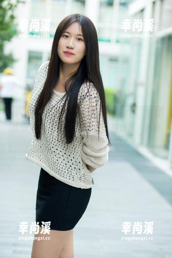 推女郎 - 原图晒出赵惟依的高跟鞋，默默感慨，真应该有个用脚说话的语言，各种风韵应运而生。