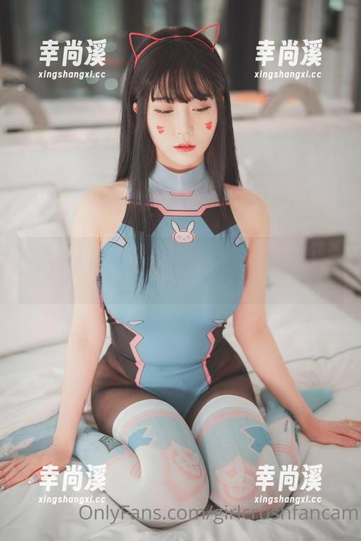 灰丝图集：当普美Bomi(보미)在灰暗中辉煌绽放