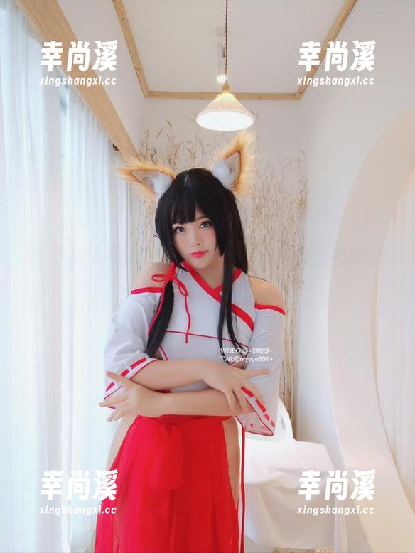 杏子夫人眼镜私拍原图：为了体验那种被“视”角打开的感觉