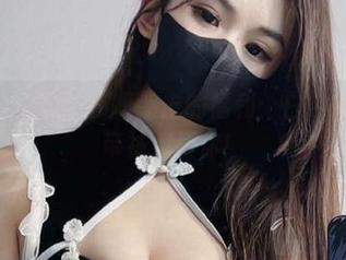 微密圈 - 被桃沢樱呀袭击的福利：白色裹胸和吊带袜我爱你！