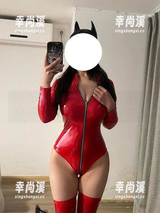 微密圈 - 桃沢樱呀的自拍套图，下载时别掉进美颜陷阱！我说，真实点儿好不好？