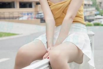 梦丝女神 - 玥玥写真：火车超自然系，小小车厢大大奇遇