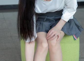 梦丝女神 - 雪馨的美脚，别陷入免费诱惑中——你还敢不点开看？