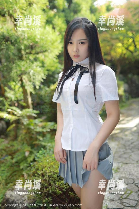 模范学院 - 果儿Victoria精选网袜，谁说只穿一半的袜子不入流？