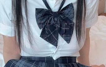 免费美图直击樱井宁宁的死库水：她的泳衣也在求关注！