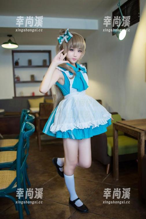 浅野菌子写真分享，为何伊丽莎白·里昂妮丝总让我想多了
