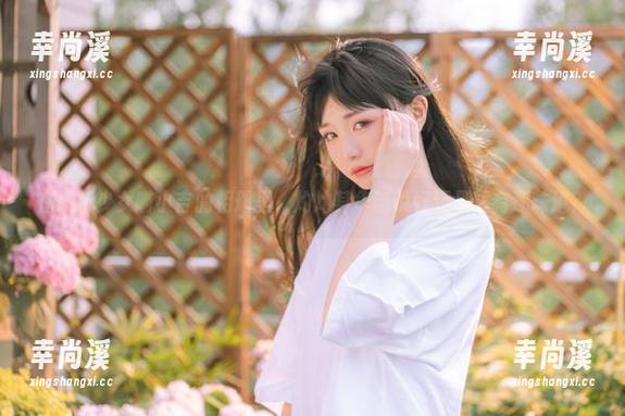 在爆机少女喵小吉的相册里，灼灼其华该说好还是真有那味道？