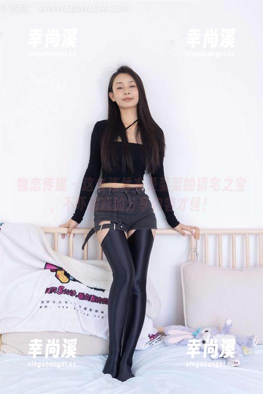 物恋传媒 - 这条连体衣是菜菜的镇宅之宝，不吓到我的分享内容才怪！