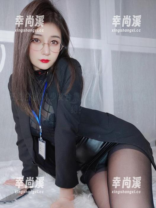 在线白银81少女合集，这样的甜美谁能拒绝？
