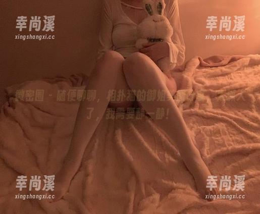 微密圈 - 随便聊聊，相扑猫的御姐美图分享，太抓人了，我需要静一静！