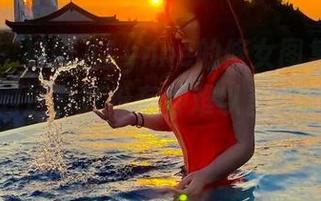 微密圈 - 禅雨儿Lynne的修女图集：难道只有我对这身打扮有种难以言喻的好奇吗？