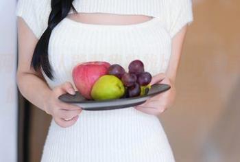 秀人网 - 有人能帮我找找baby嘉茵女友的现实版吗？原图控超无奈。